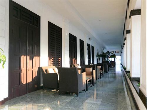 Hotel Merdeka Kediri Kediri  Εξωτερικό φωτογραφία