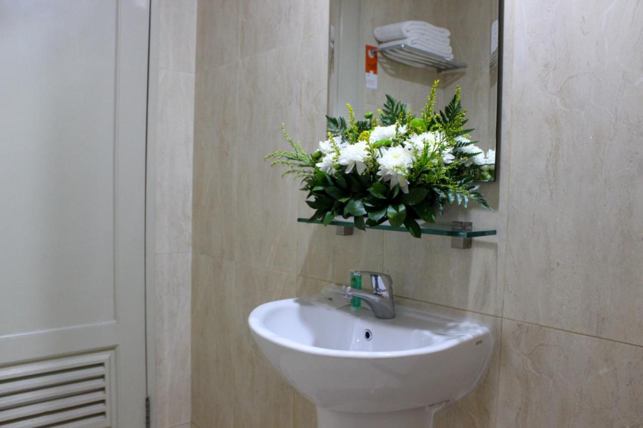 Hotel Merdeka Kediri Kediri  Εξωτερικό φωτογραφία